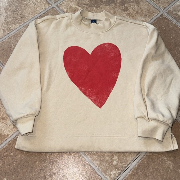 OLD NAVY KIDS/GIRLS LRG 10/12 Cream Sweatshirt with Red Heart Long Sleeve - Picture 1 of 10